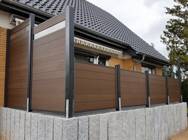 Sichtschutz aus HPL, Kunststoff, WPC, Aluminium und Glas – Helmut H